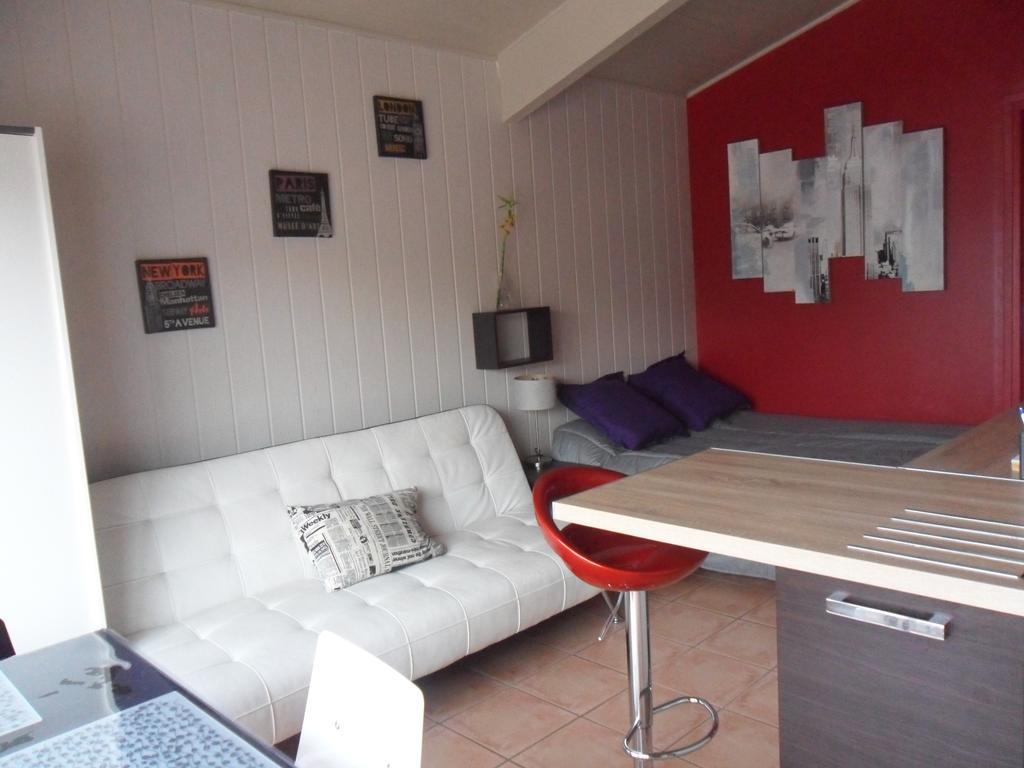 Le Tamaris Apartamento Saint-Laurent-dʼAigouze Quarto foto
