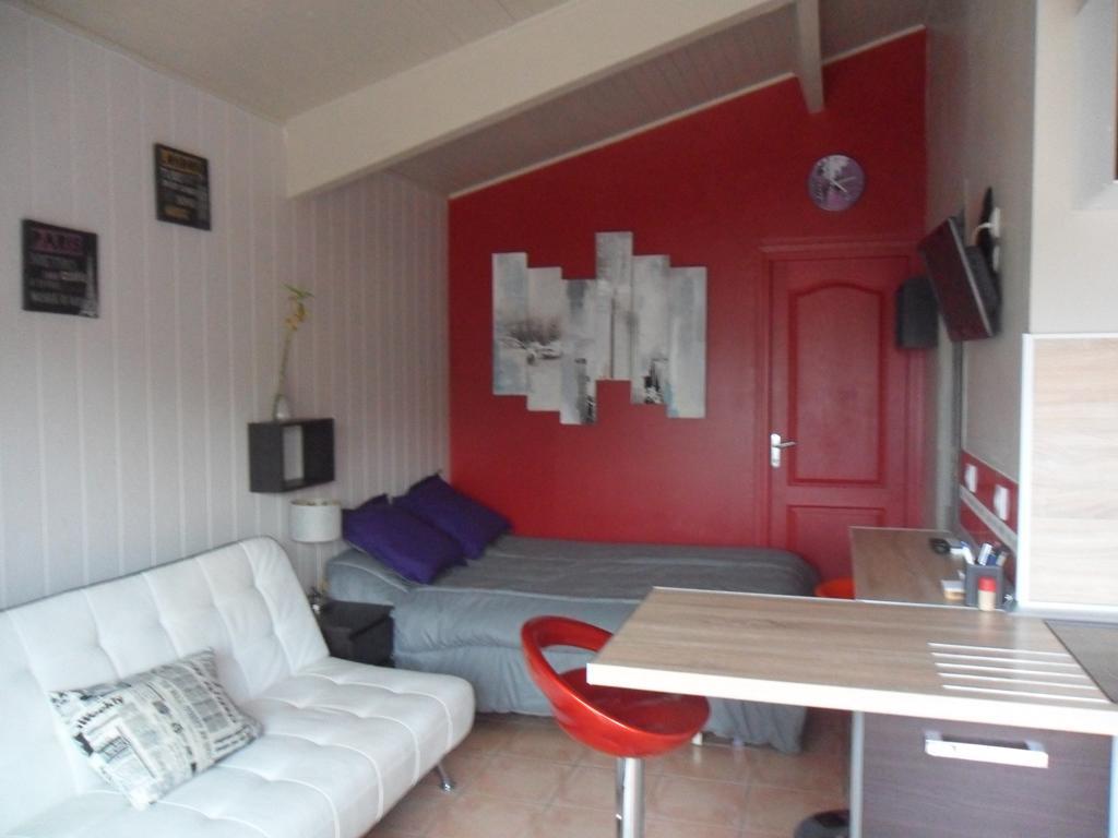 Le Tamaris Apartamento Saint-Laurent-dʼAigouze Quarto foto